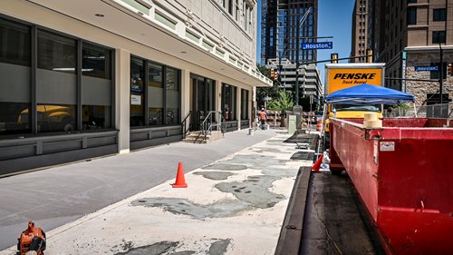 Concrete Sidewalk San Antonio
Parks, Clubs & Municipalities
SUNDEK San Antonio
