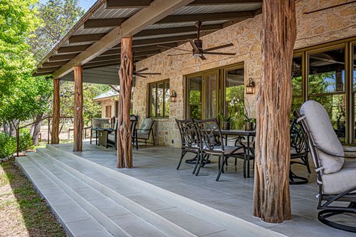 Texas Hill Country Vineyard, Patio Coating
Restaurant & Retail
SUNDEK San Antonio
