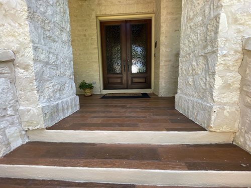 Tuscan Woodplank
Walkways & Stairs 
SUNDEK San Antonio
