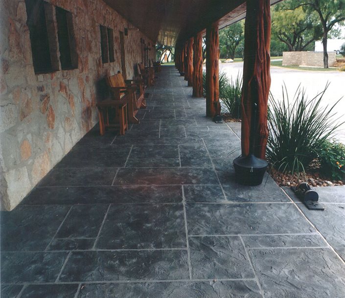 Commercial Walkway In Kerr Tx
Patios & Outdoor living
SUNDEK San Antonio
